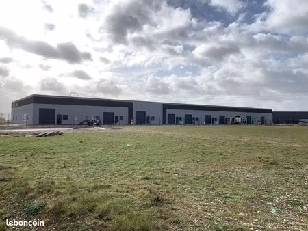 local industriel 225 m²