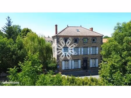 maison 6 pièces 285 m²