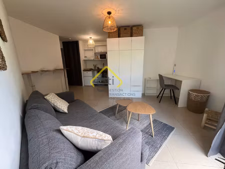 a louer studio meublé rénové à neuf à proximité de l'univers