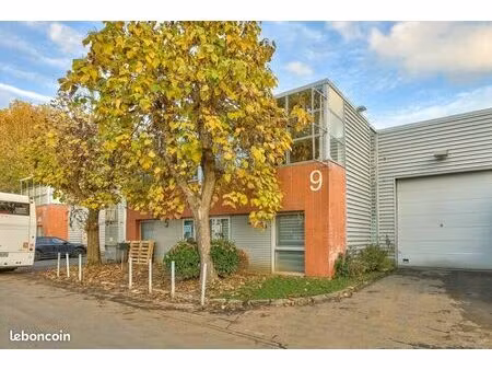 local d'activite 326 m² gonesse