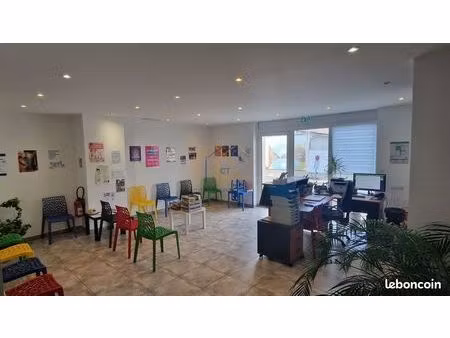 local 140 m² aniane