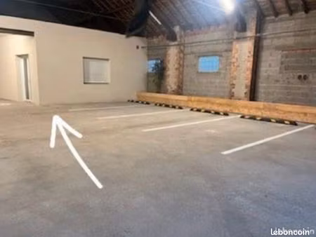 bureau ou pièce de stockage