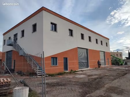 hangar 450 m2 poussan 8/m2 ht