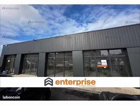 local commercial 200 m²