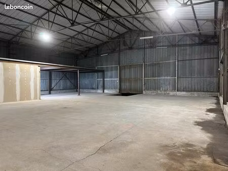 entrepôt de 300m2 à louer / montsoult