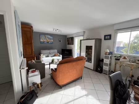 spacieux duplex de 102 m2 habitables avec 3 chambres et empl