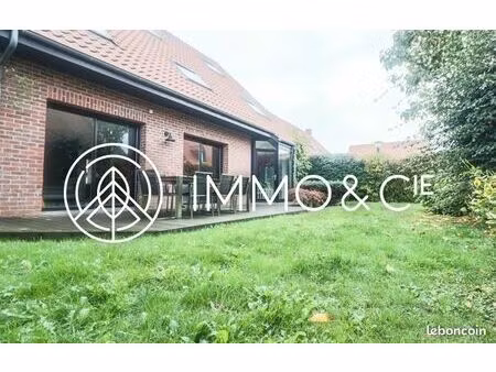 maison 8 pièces 230 m²