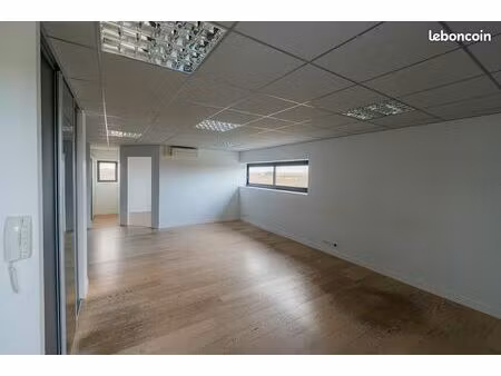 bureaux 52 m² saint philbert de grand lieu