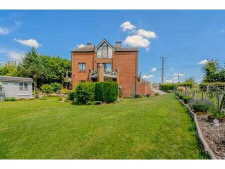 maison polyvalente avec showroom a ermeton-s-bier