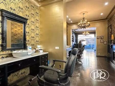 poss. appartement + commerce