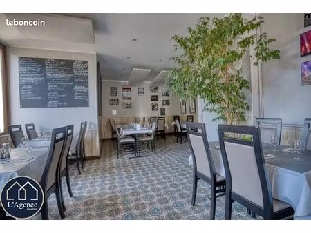 immeuble 8 pièces 216 m²