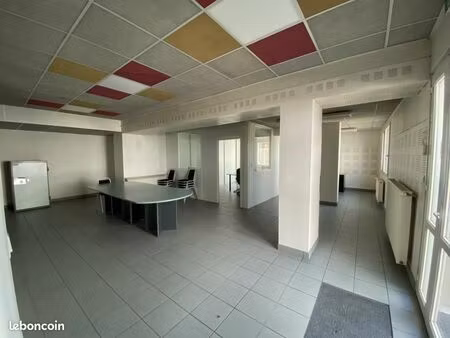 local commercial 110 m²