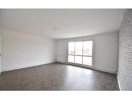 appartement cosne-cours-sur-loire 74 m² t-3 à vendre  72 000 €