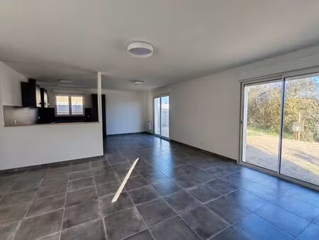 maison neuve saint pierre d'exideuil 4 pièce(s) 101 m2