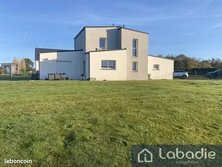 maison 5 pièces 104 m²