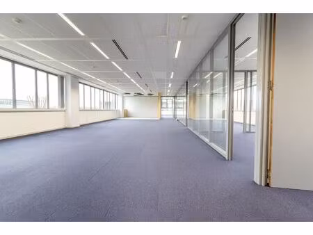 bureaux à louer à boulevard bauduin 1er 25 louvain-la-neuve (vbd48079)