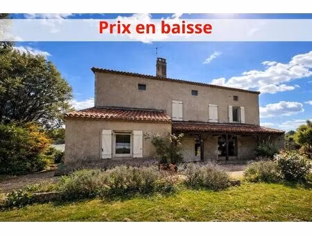 maison et grange sur terrain de plus 6000 m²