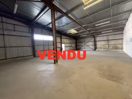 depot + bureaux + parkings