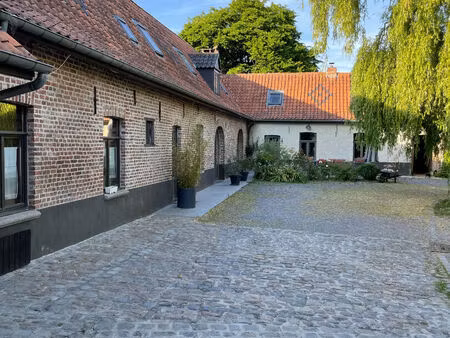 bachy magnifique ferme au carré avec gîtes