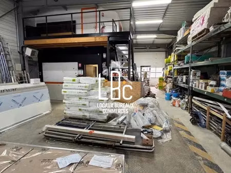 saint hilaire de chaléons - à louer local d'activités 215 m²