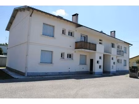 immeuble 4 appartements fort potentiel.