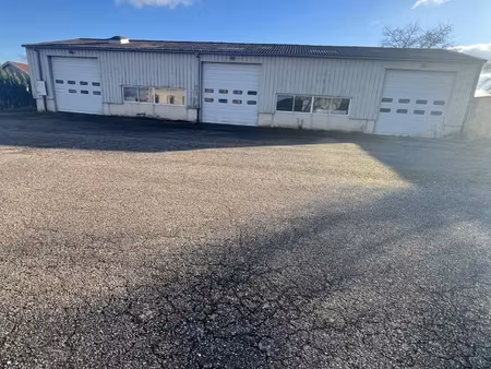 vente parking/garage/box 1 439 m²