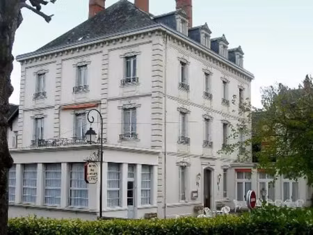 à vendre – hôtel** restaurant – bourbon-l’archambault (03160)