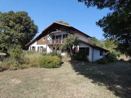 maison t7 de 160 m2 sur terrain de 5600 m2