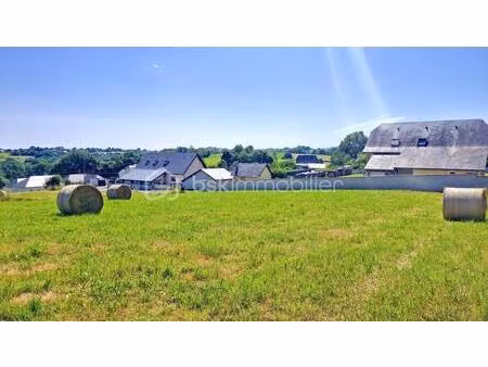 terrain constructible totalement viabilisé avec vue sur les pyrénées