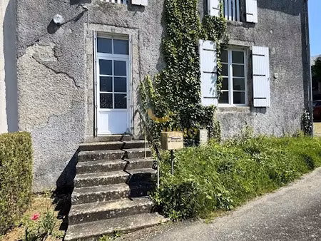 vente maison 4 pièces 89 m² à saint marsault (79380)  55 000 €