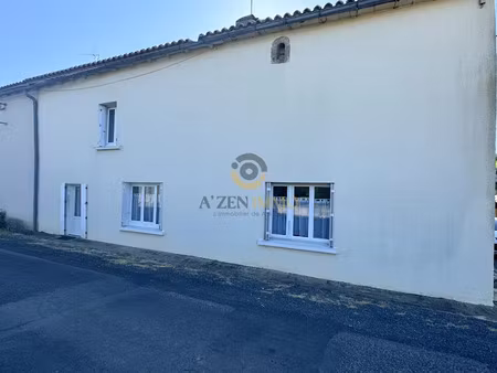 vente maison 4 pièces 104 m² à secondigny (79130)  65 000 €