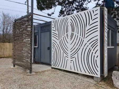 location local commercial 18m² st laurent de mure 69720