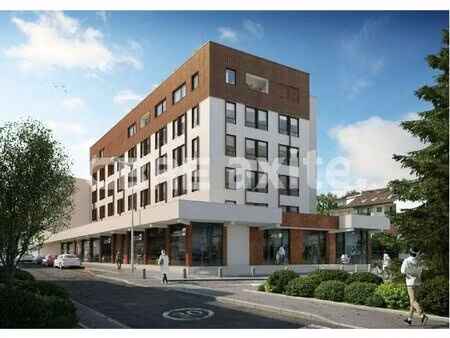 location local professionnel 396m² la roche sur foron 74800