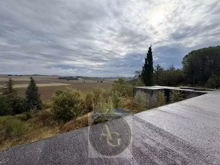 terrain constructible avec fondations