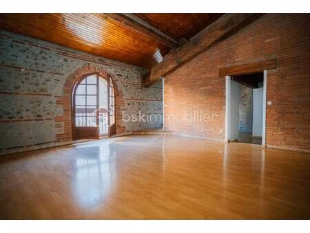 immeuble mixte de 270 m² à bages