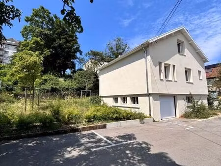 pavillon 4 pièces 105 m²