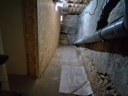 cave 2 5 m²  rue du soleil levant