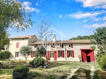 saint-antoine-de-breuilh – 174 m² – dépendances – terrain clos de 1476 m²
