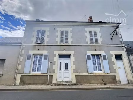 maison de caractère du 19ᵉ siècle – garage  jardin et fort potentiel