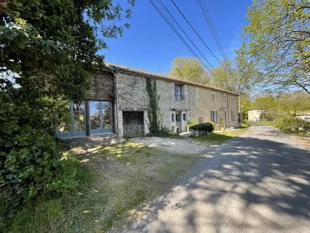 charmante ferme française avec potentiel locatif et piscine chauffée près de bergerac