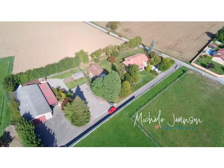 local professionnel à vendre le mottier 3 pièce(s) 213m2 279 000€