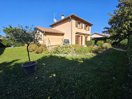 maison 5 pièces 105 m² . 3 chambres possibilité 4 . terrain p