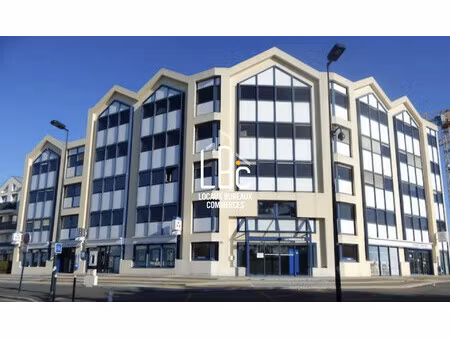 location local professionnel 54m² nantes 44300