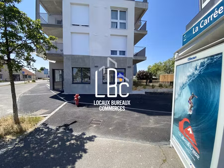 location local commercial 49m² reze 44400