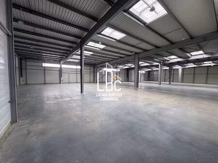 location local commercial 2 331m² bouguenais 44340