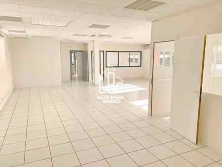 location local professionnel 200m² bouguenais 44340