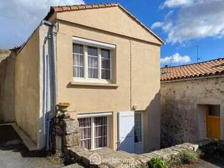 vente maison à pouzauges (85700) : à vendre / 93m² pouzauges