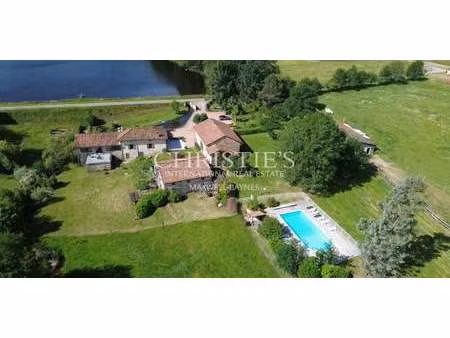 propriété avec piscine piégut-pluviers (24)