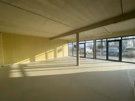 local commercial à louer