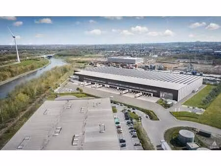 logistiek magazijn te huur